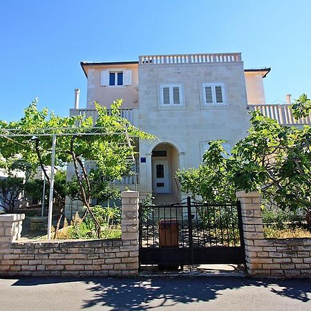Apartments Ella Супетар Екстериор снимка