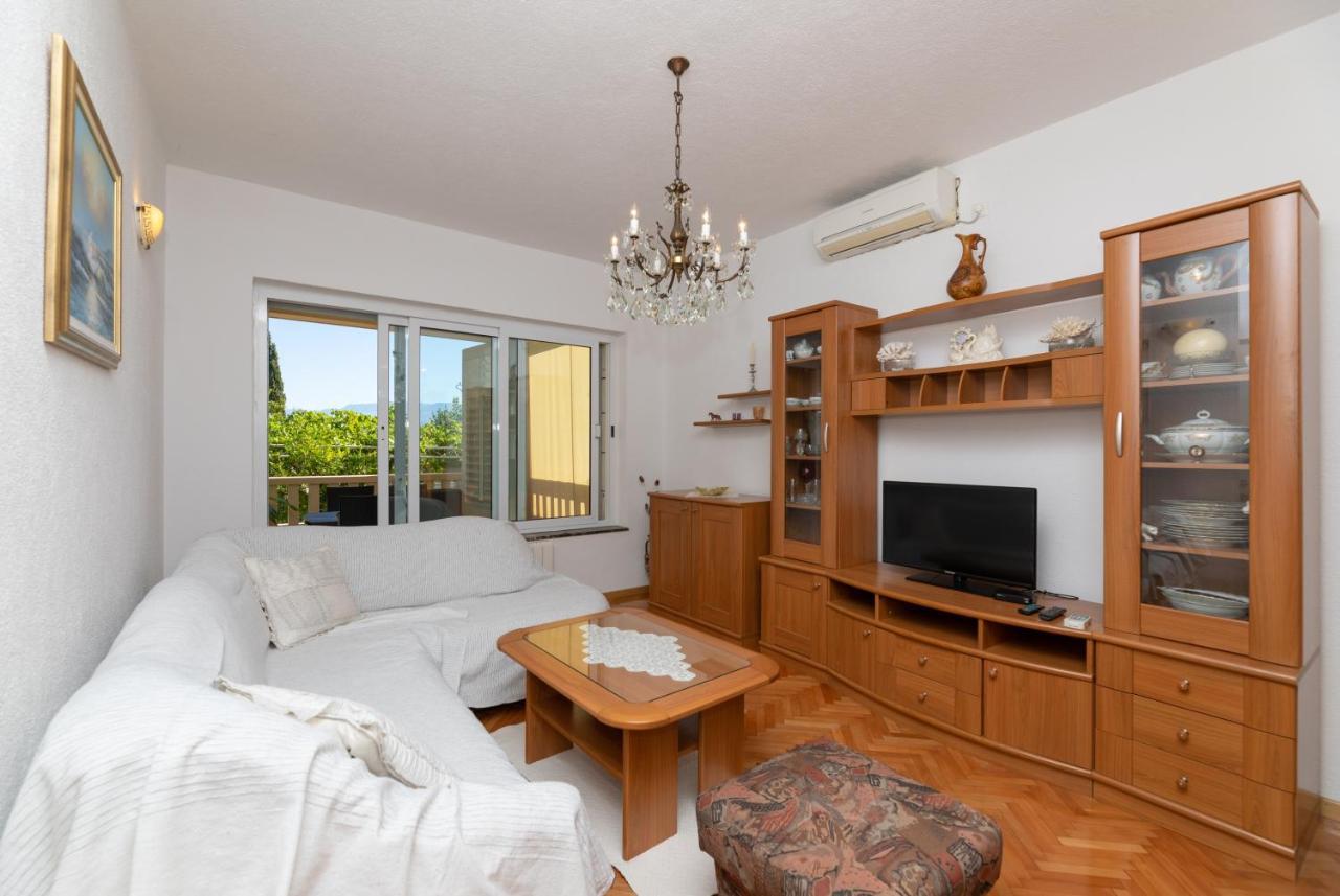 Apartments Ella Супетар Екстериор снимка